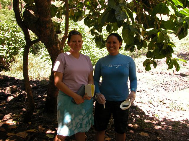 20060903T150218_ladies_smiling.jpg